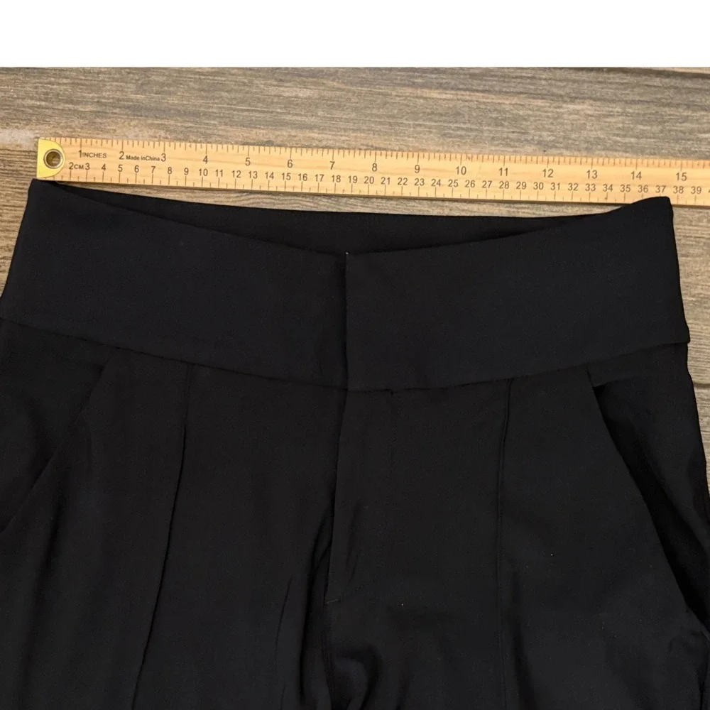 Lululemon Black High Rise Tapered Trouser Dress Pants Front‎ Seam Size 6 Pockets